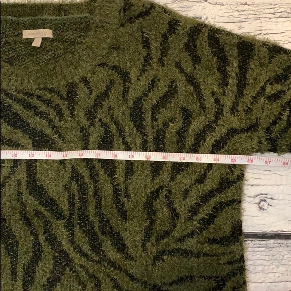 Wonderly Curvy Eyelash Sweater - Picture 7 of 11